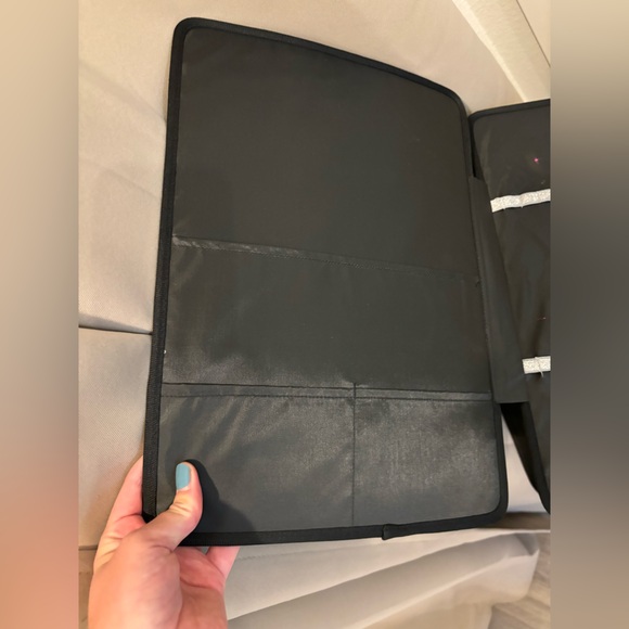 Erin Condren Star Wars Ultimate Pen Folio - Picture 6 of 8